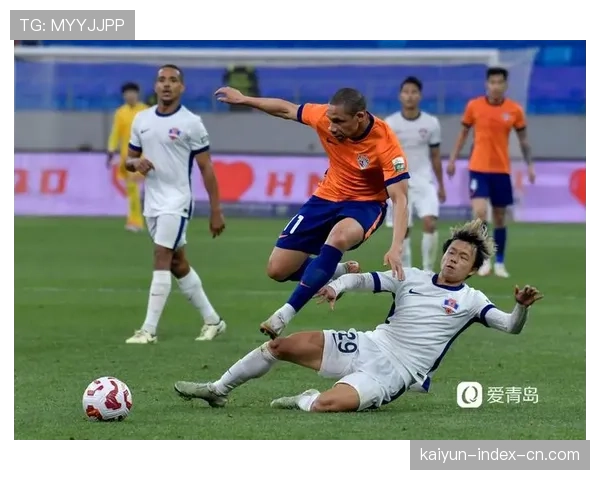 青岛海牛负分开局雪上加霜 防线重组后协同保护存在明显漏洞 青岛海牛负分开局雪上加霜 防线重组后协同保护存在明显漏洞